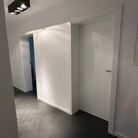 Luxus Residenz 4min Vw Stadtnah-1 Kingsize Bett & Garten