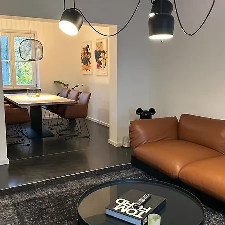 Luxus Residenz 4min Vw Stadtnah-1 Kingsize Bett & Garten 公寓